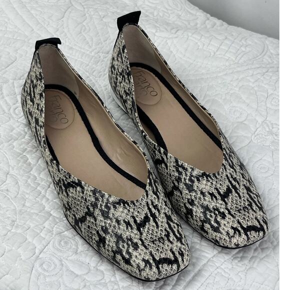 Franco Sarto Womens 7M Black/White Snake Skin Man Made Leather Slip On Shoe - Picture 1 of 10